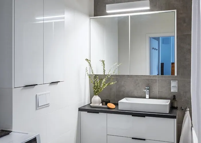 Lew Invest, Stare Miasto, Bezplatny Parking *