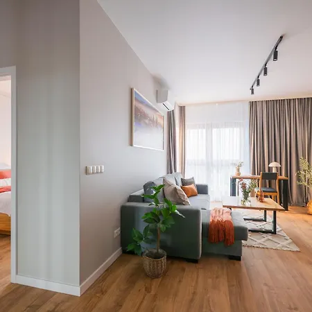 Lew Invest, Stare Miasto, Bezplatny Parking Cracovia